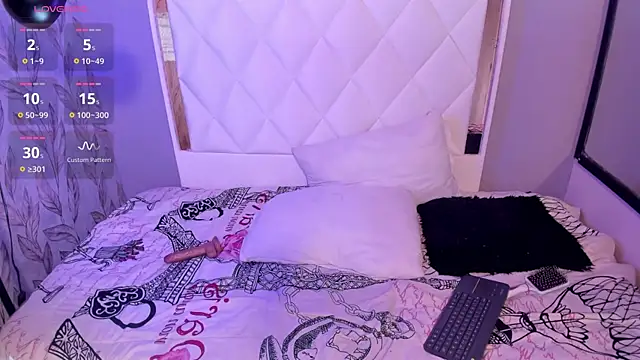 Sky_Rivers live sex cam