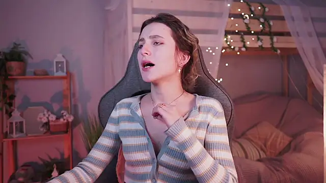 LuxRayi's cam snapshot