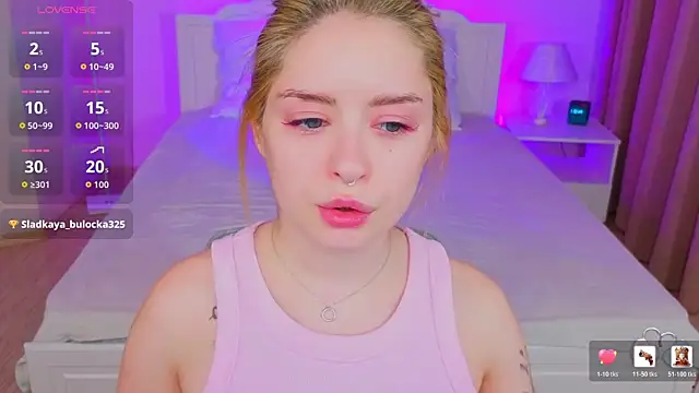 _Amelia_Shine_'s cam snapshot