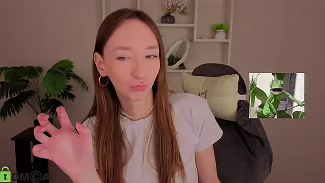 Miche1le_Allenne's cam snapshot