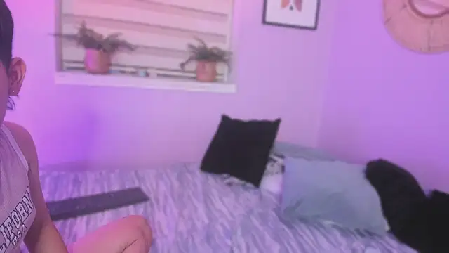 Auroraaa_527's cam snapshot