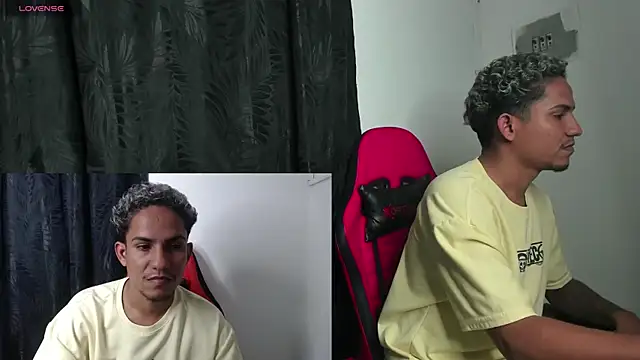 sexy_latinas_69 live sex cam