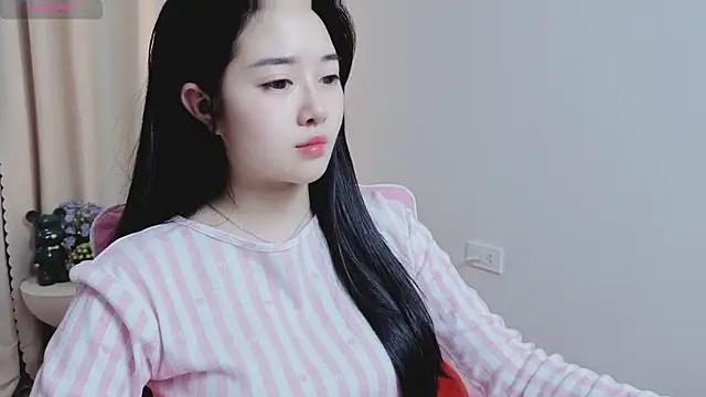 Miu-999 live sex cam