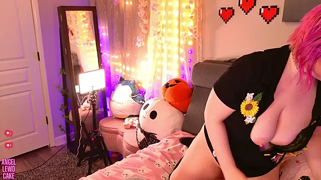 Angel-Lewd-Cake's cam snapshot