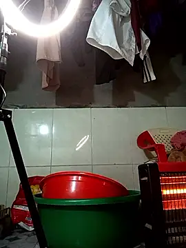 Belle-777's cam snapshot