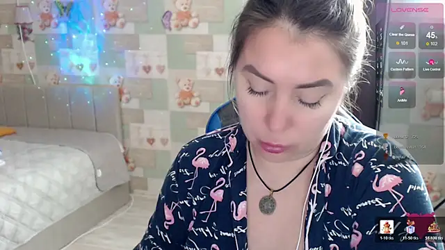 Korolek12 live sex cam