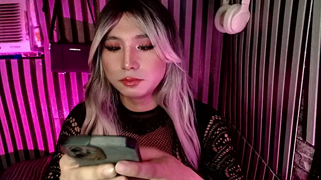 HoresCOCKLUCY live sex cam