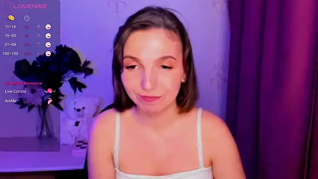 KindHazelHere_ live sex cam