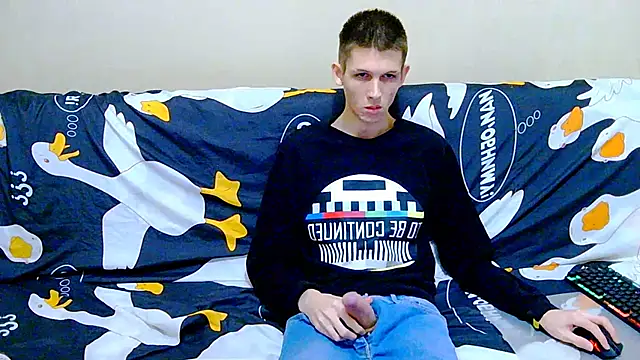 Lester_Broo live sex cam