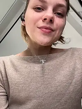 ValenciaShock live sex cam