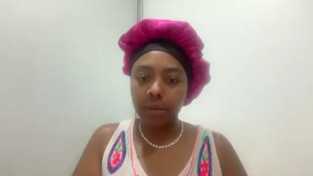 ChocolateCakeQueen live sex cam