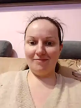 BustyLadyAlma live sex cam