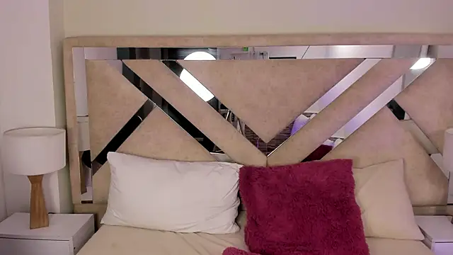 ximena_vasquez8's cam snapshot