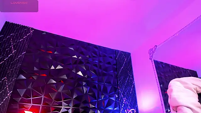 katierouge_'s cam snapshot