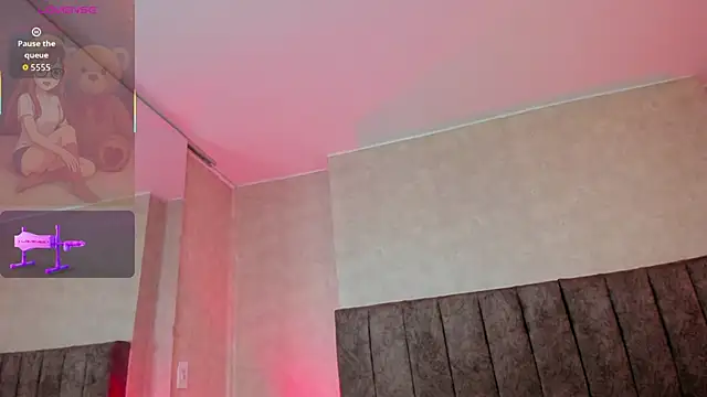 LanaMills_'s cam snapshot