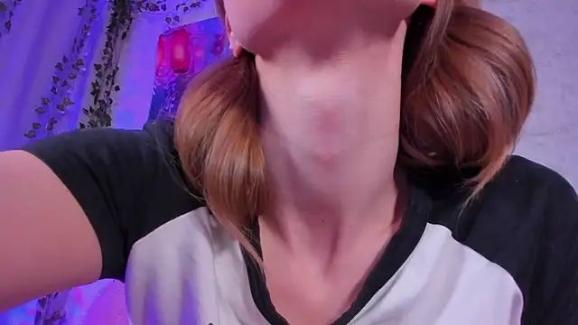 LuckySexyDoll live sex cam