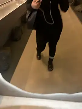 VineraSweet live sex cam