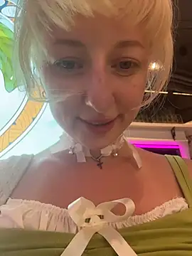 RonnieKiss live sex cam