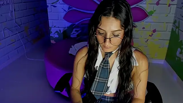 ValerySkinnyy live sex cam