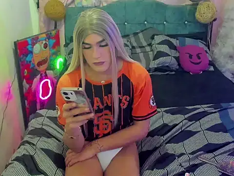 laxissh_X live sex cam