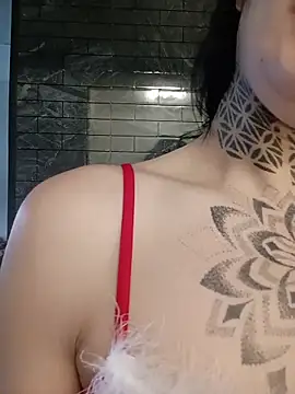 Porcellina181 live sex cam