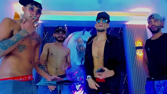 The_Gods_In_Diamonds's cam snapshot