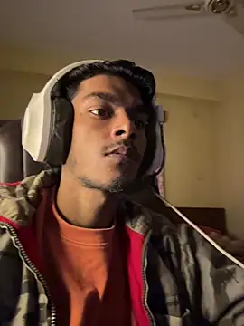 RavenKisses live sex cam