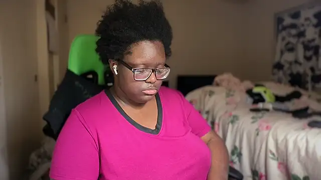 -Yagurlwest's cam snapshot