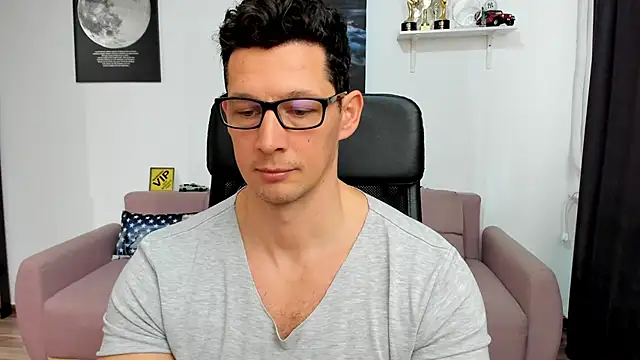 BrutusK08 live sex cam