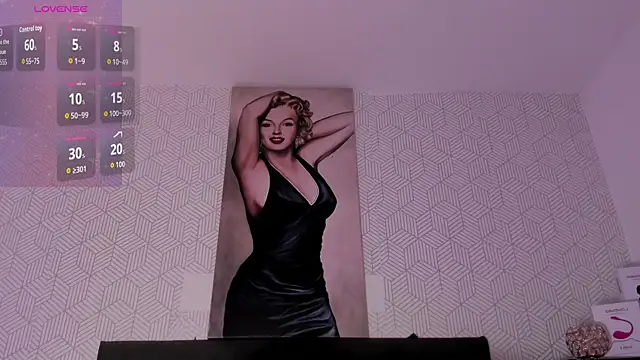 Selena_fox7 live sex cam