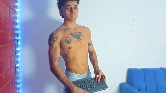 Demitryo live sex cam