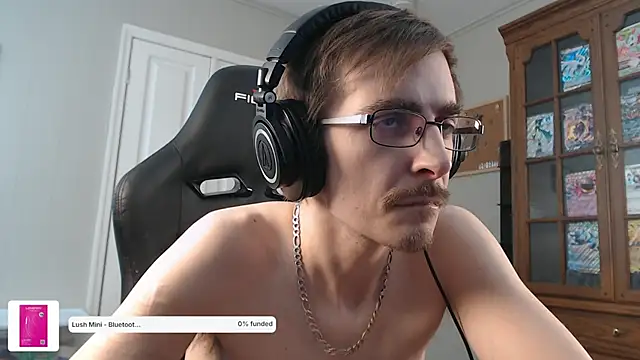 CasuallyCorrupt live sex cam