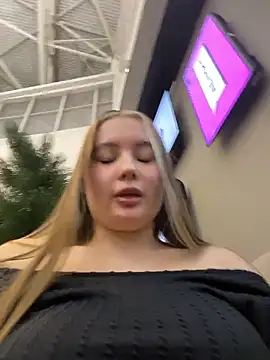 VineraSweet's cam snapshot