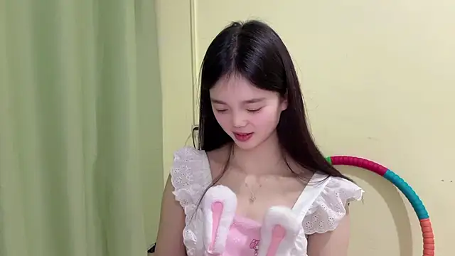 Nicole-13 live sex cam