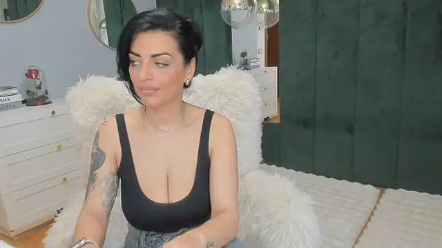 ElisaBaxter live sex cam