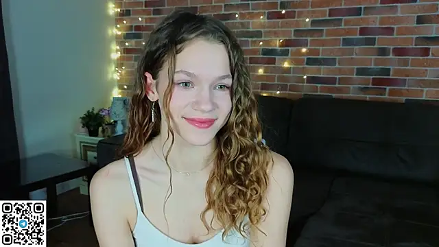 VelvetRisque live sex cam