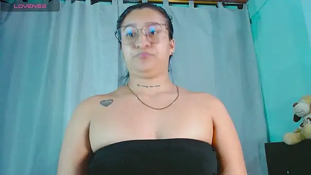 EVAH_LEE_ live sex cam