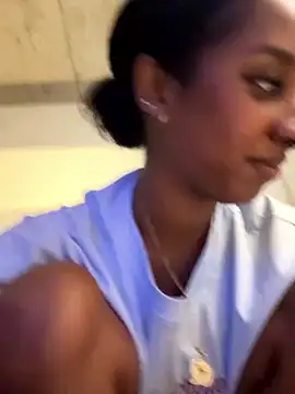 Your_Paris live sex cam