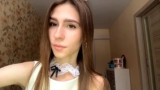 ElsieKuhlmann live sex cam