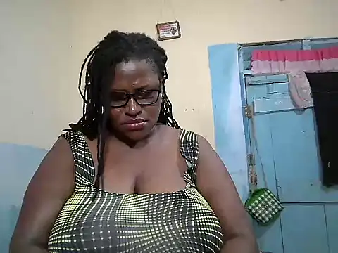 sexy_bigboobss's cam snapshot