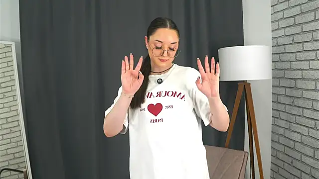 LisaSaas's cam snapshot