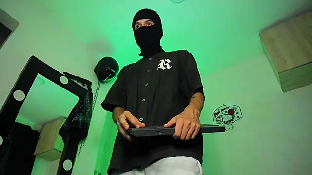 Samuel_Suarez live sex cam