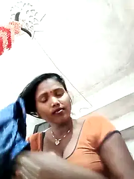 Cm_pooja live sex cam