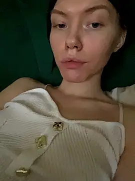 Lisaaa_Alisa live sex cam