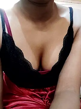 desi_maira's cam snapshot