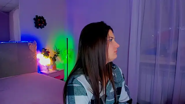 Laura_Leee's cam snapshot