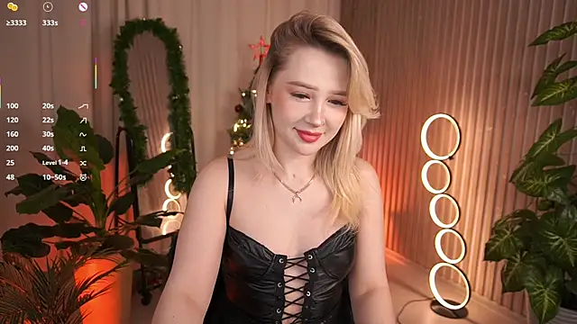 LauraWifeness's cam snapshot