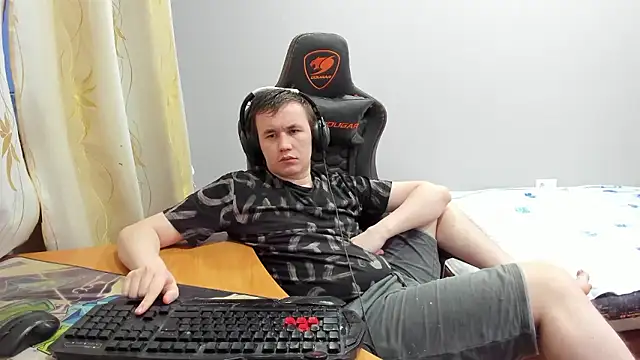 iliaskrislove live sex cam