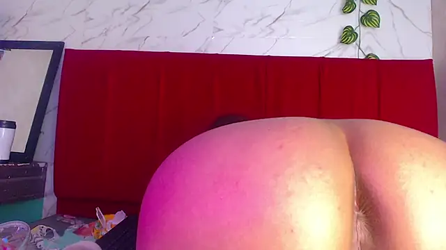 amandacanelacm's cam snapshot