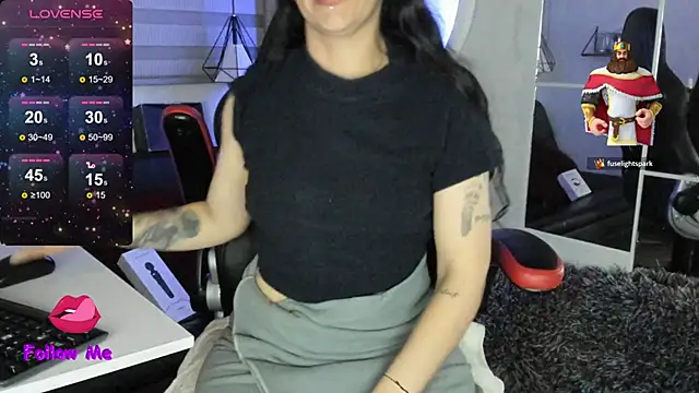 natasha_logan_'s cam snapshot